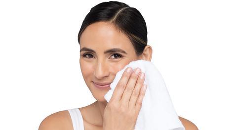 Wie du deine Haut nach einem Peeling pflegst